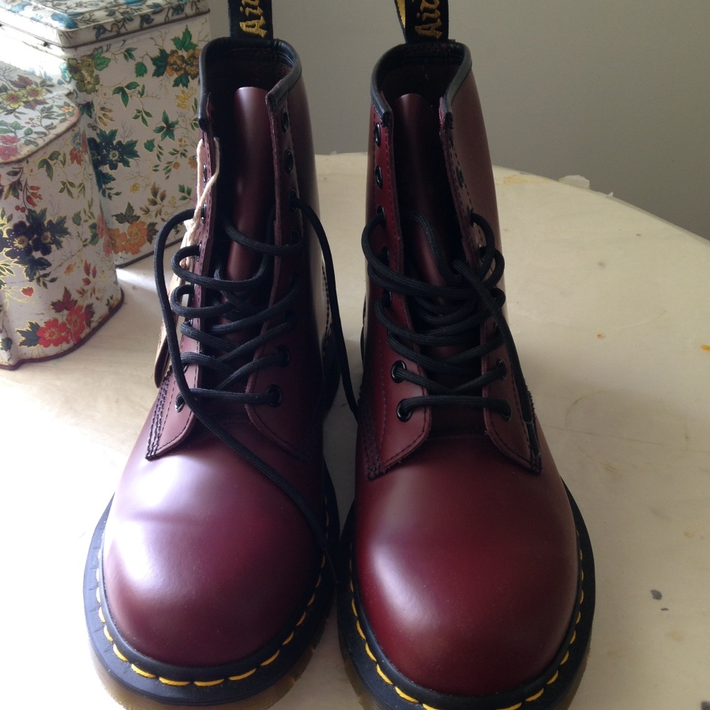 Maroon Dr Martens NWT